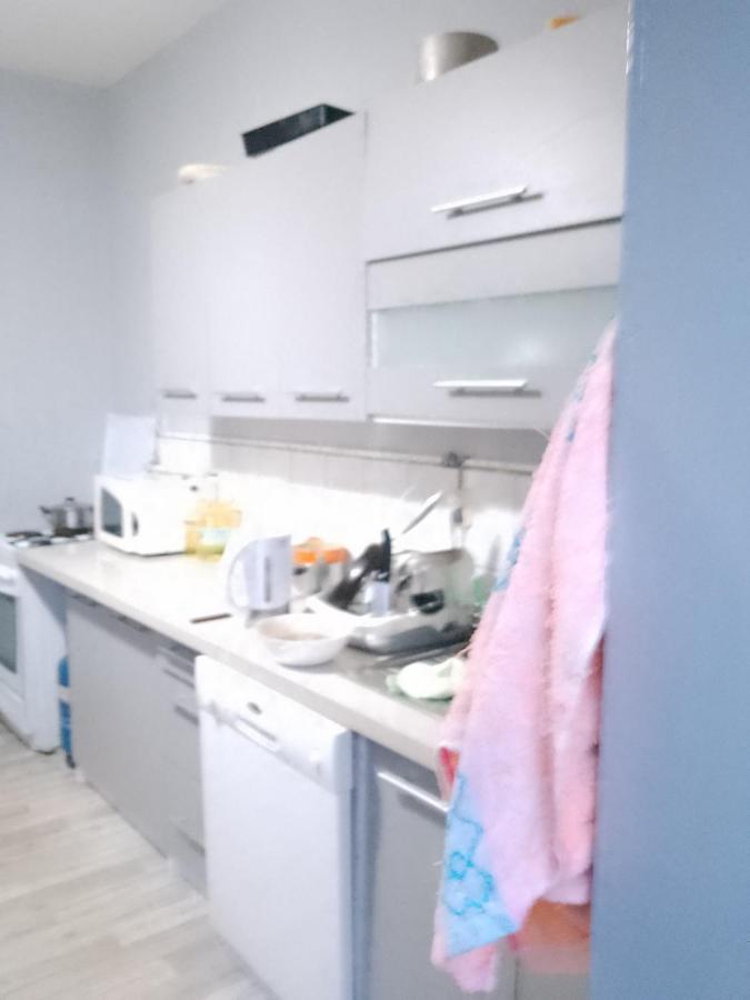 Sagittarius Hostel- Pracowniczy Лодзь Экстерьер фото